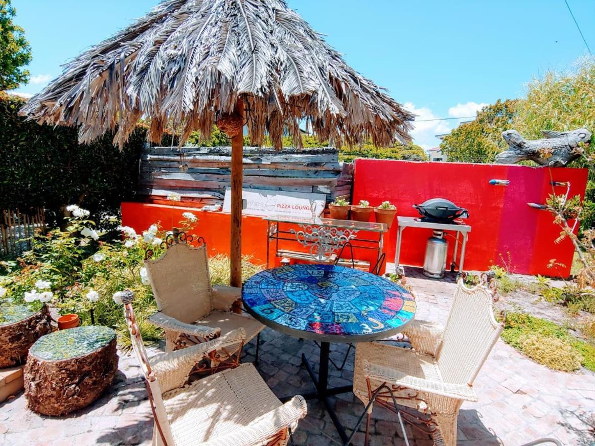 Отель Bamboo Beach Seaside House Херманус Экстерьер фото